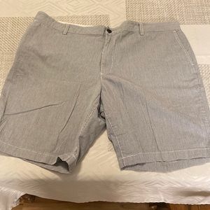 Dockers Gray/White Shorts